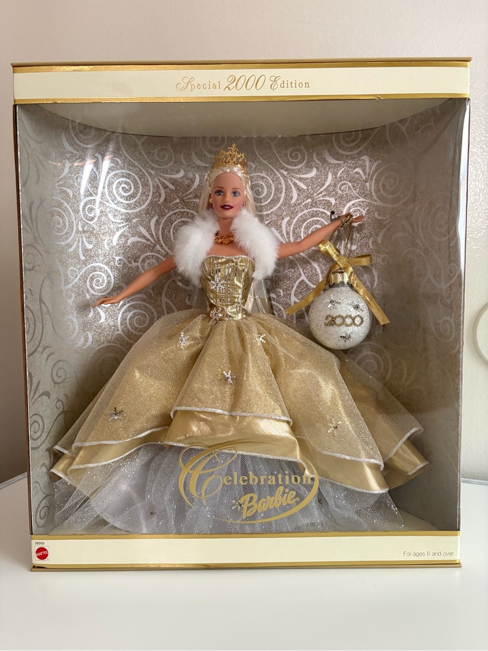 NIB Mattel Celebration Special Edition 2000 Holiday Barbie